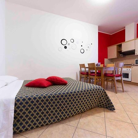 Residenza Melucci Rimini Exterior foto