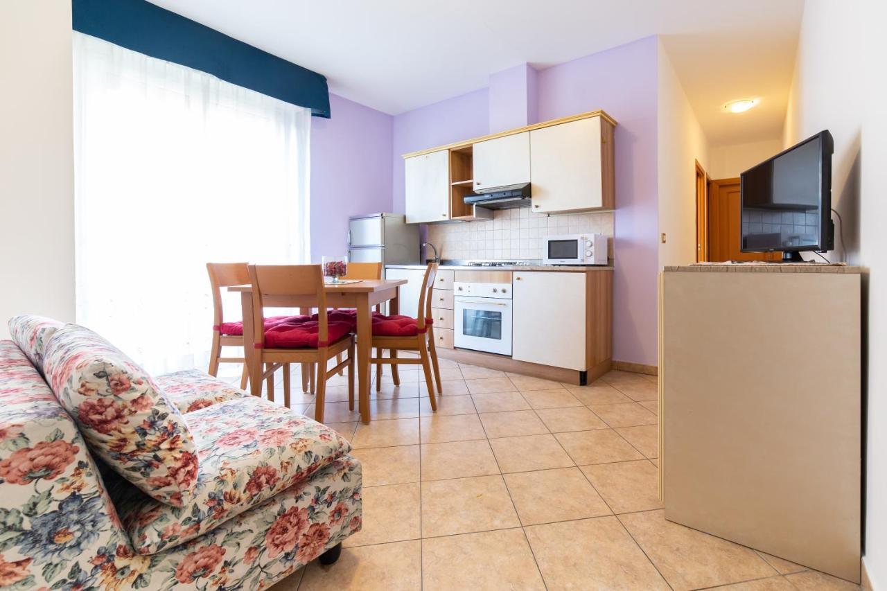 Residenza Melucci Rimini Exterior foto