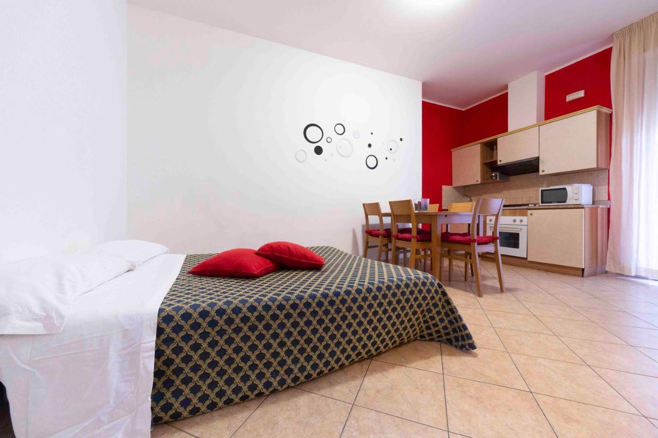 Residenza Melucci Rimini Exterior foto