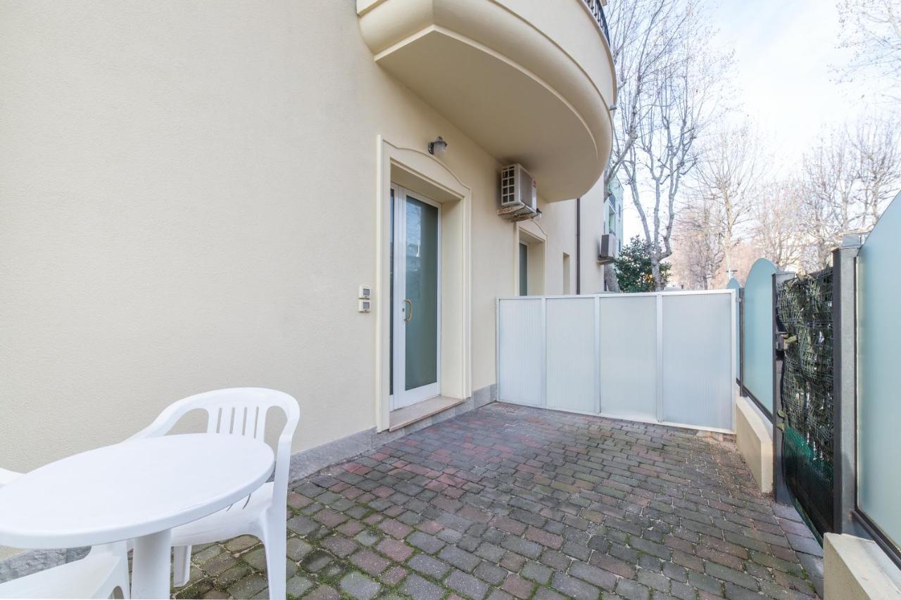 Residenza Melucci Rimini Exterior foto