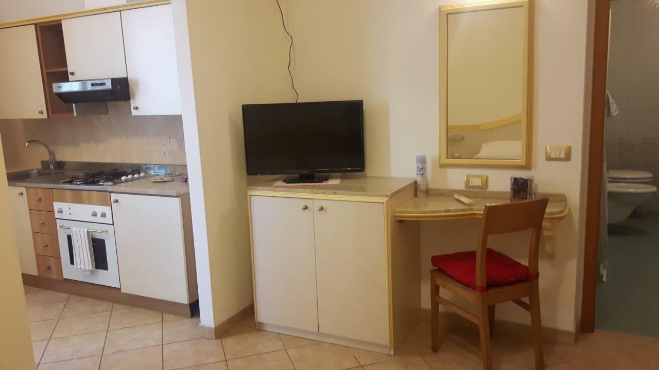 Residenza Melucci Rimini Exterior foto